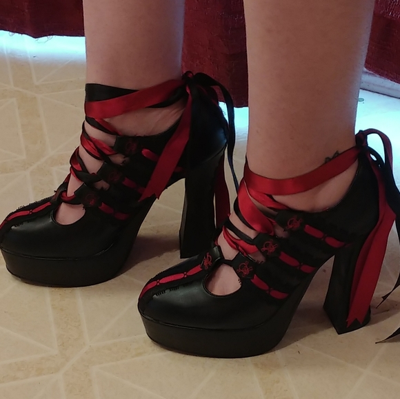 Demonia - Picture 4 of 4